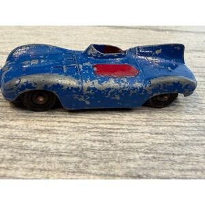 Tootsietoy Diecast Race Car Jaguar Tootsie D-Type racer Vintage Metal USA 60s